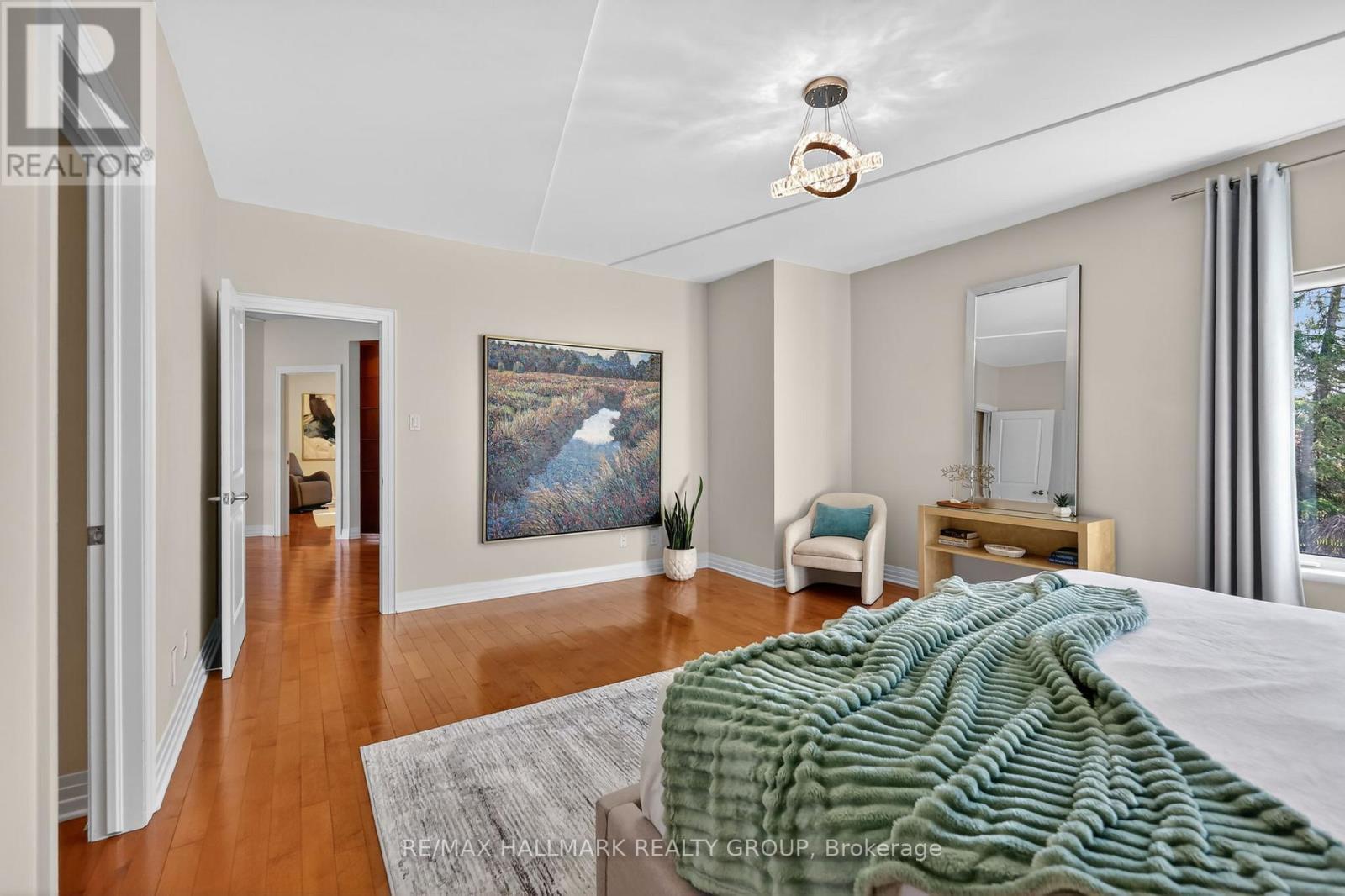 1934 Lenester Avenue, Ottawa, ON - Indoor Photo Showing Bedroom