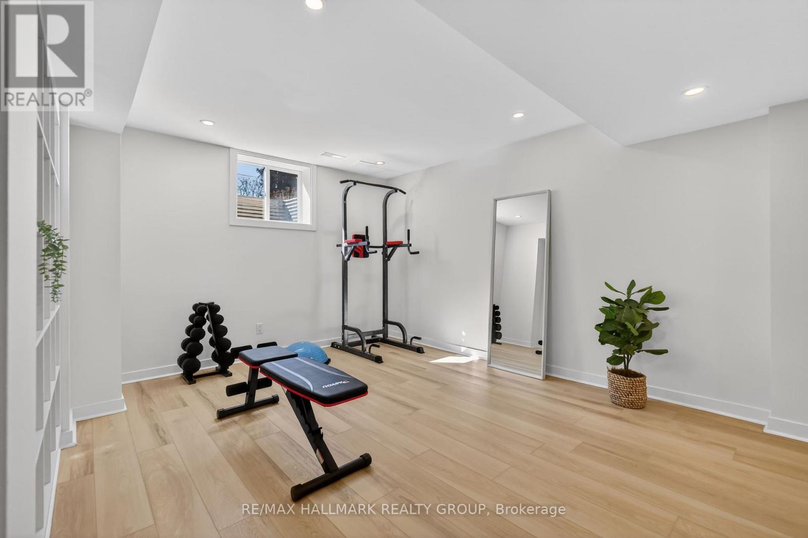 1934 Lenester Avenue, Ottawa, ON - Indoor Photo Showing Gym Room