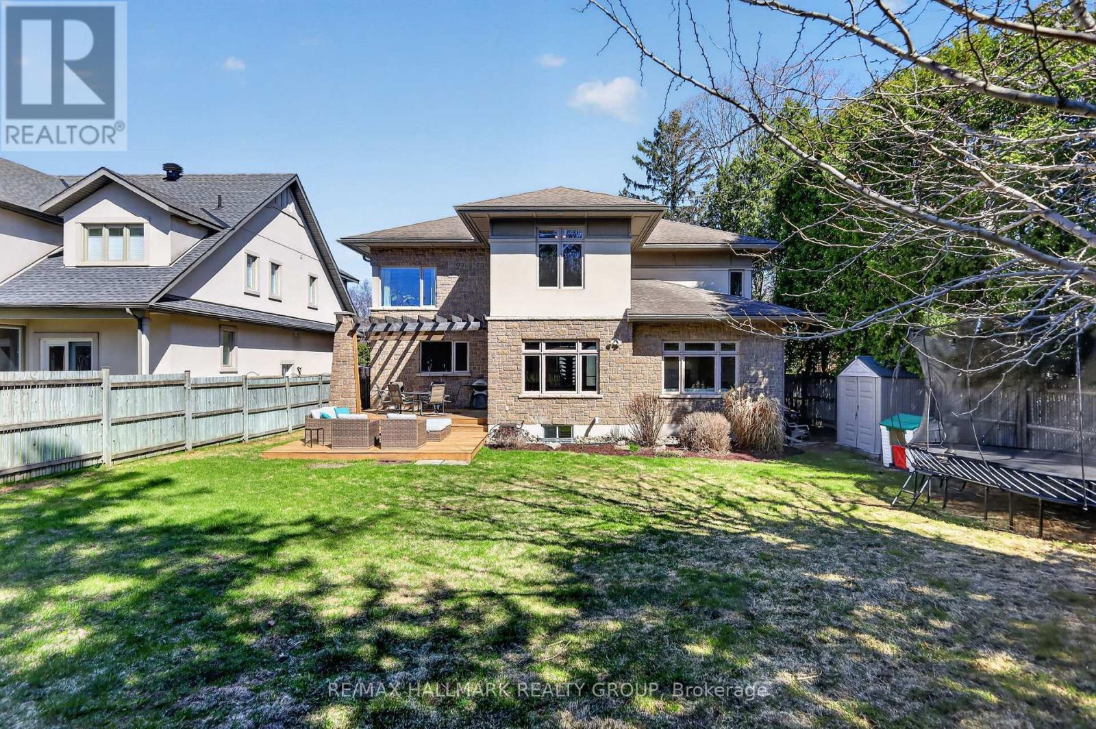 1934 Lenester Avenue, Ottawa, ON - Outdoor
