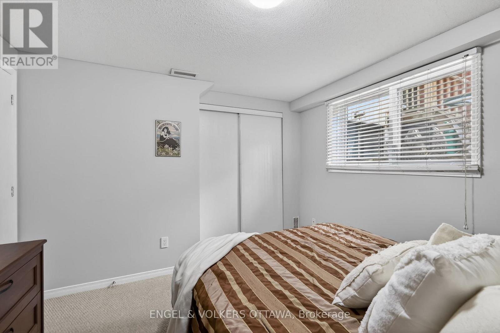 272 King Edward Avenue, Ottawa, ON - Indoor Photo Showing Bedroom