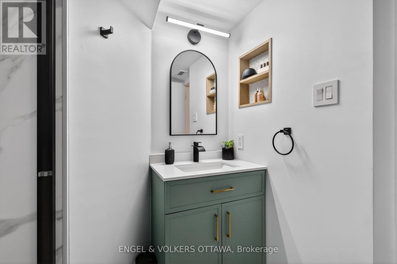 272 King Edward Avenue, Ottawa, ON - Indoor Photo Showing Bathroom
