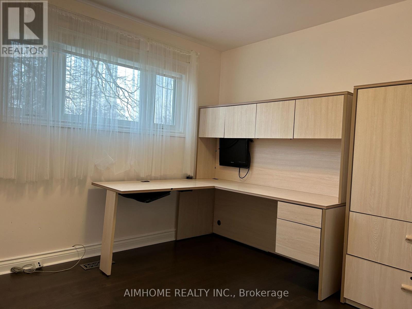2415 Edith Avenue, Burlington, ON - Indoor Photo Showing Other Room