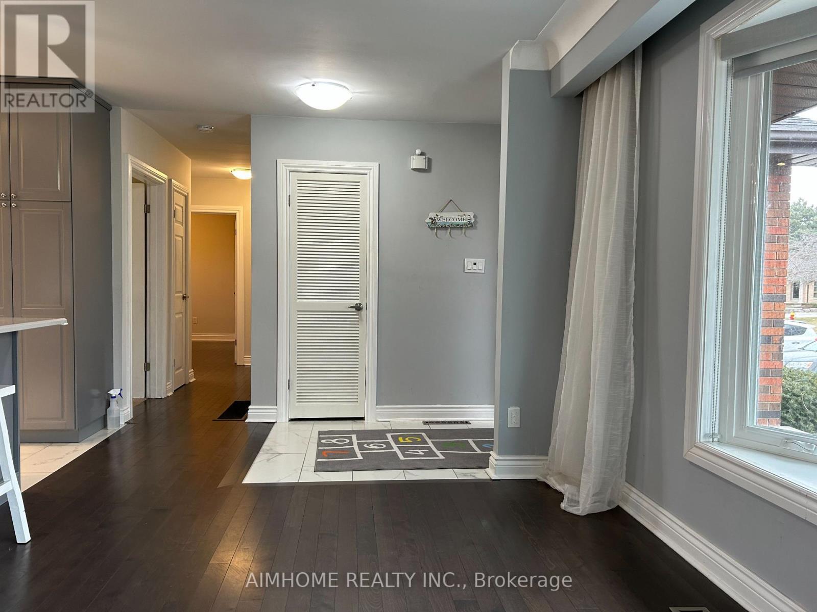 2415 Edith Avenue, Burlington, ON - Indoor Photo Showing Other Room