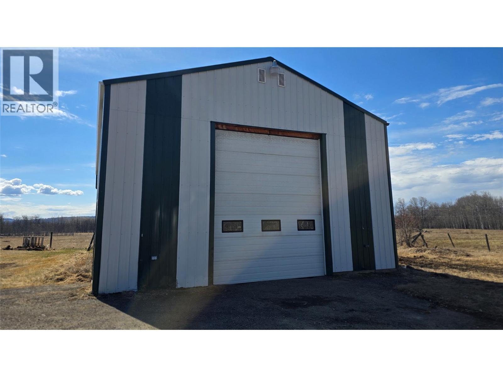 8185 Stuckey Road, Dawson Creek, BC - Outdoor