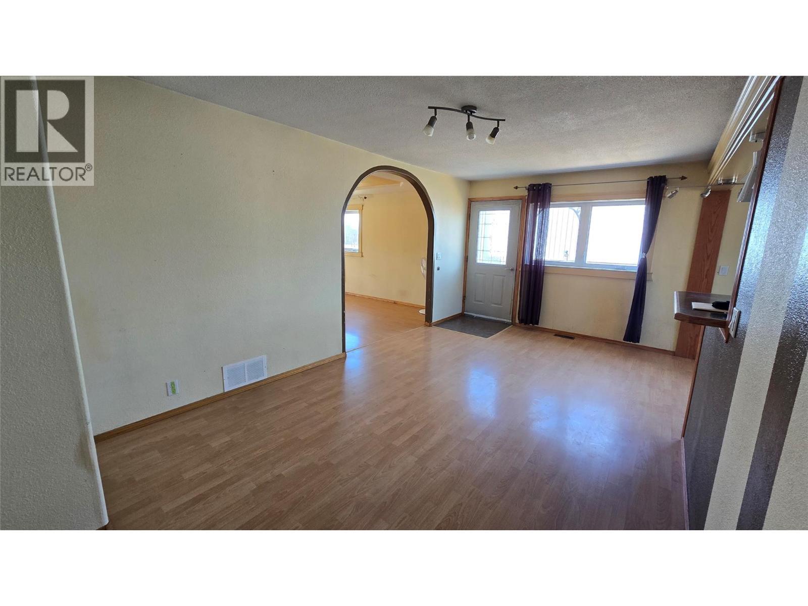 8185 Stuckey Road, Dawson Creek, BC - Indoor Photo Showing Other Room