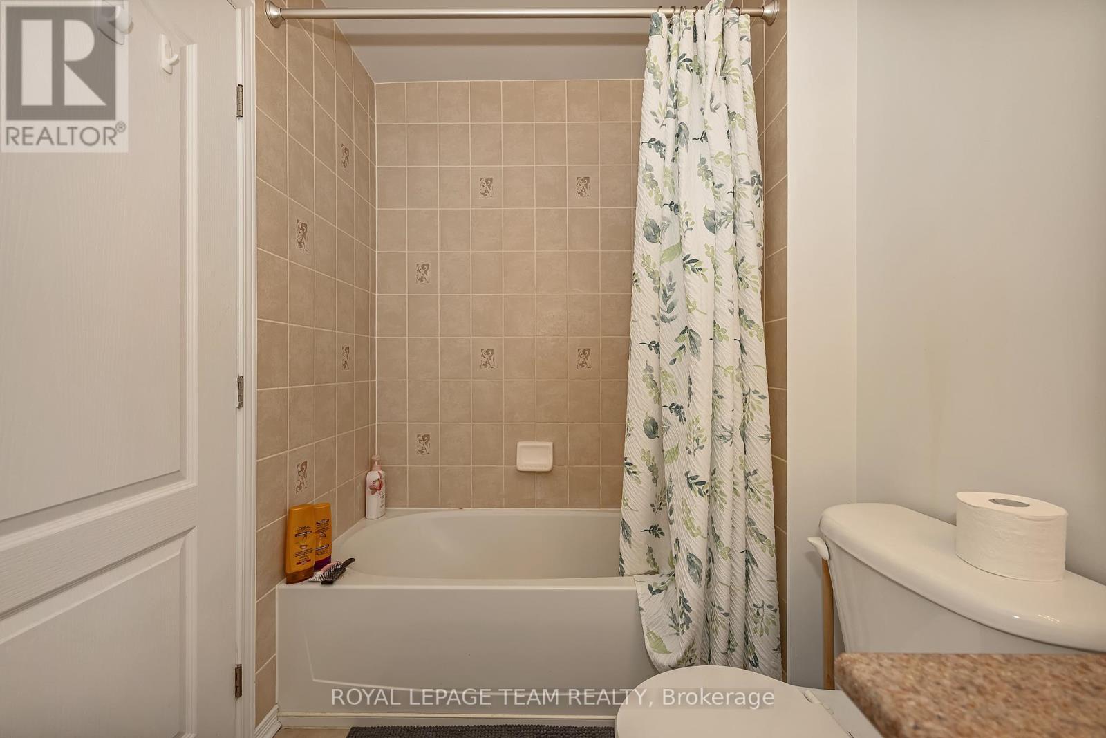 323 Freedom Private, Ottawa, ON - Indoor Photo Showing Bathroom