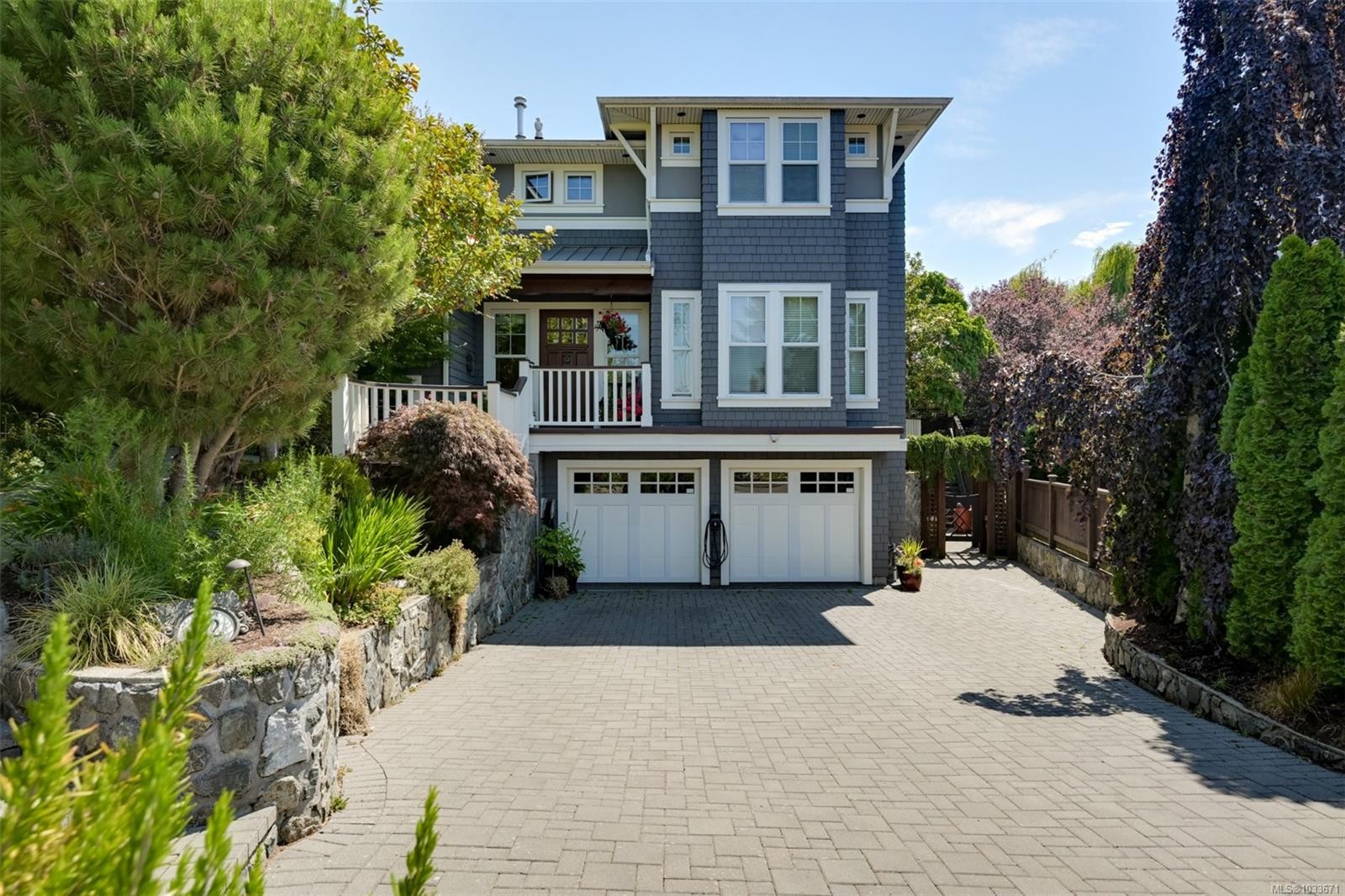 12 Briar Pl, Victoria, BC