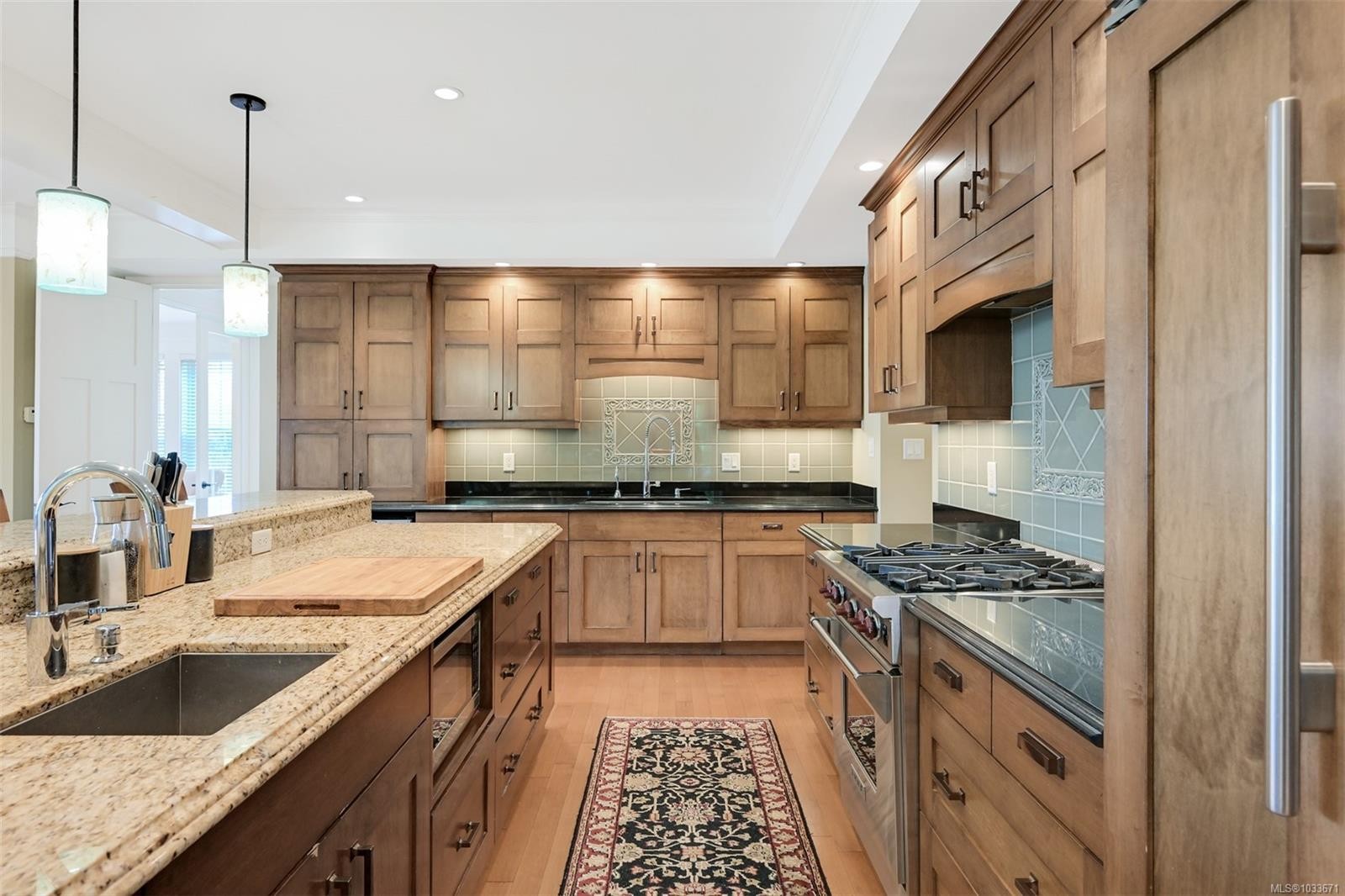 12 Briar Pl, Victoria, BC