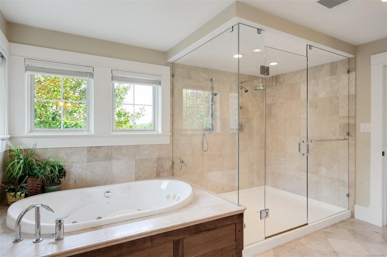 12 Briar Pl, Victoria, BC