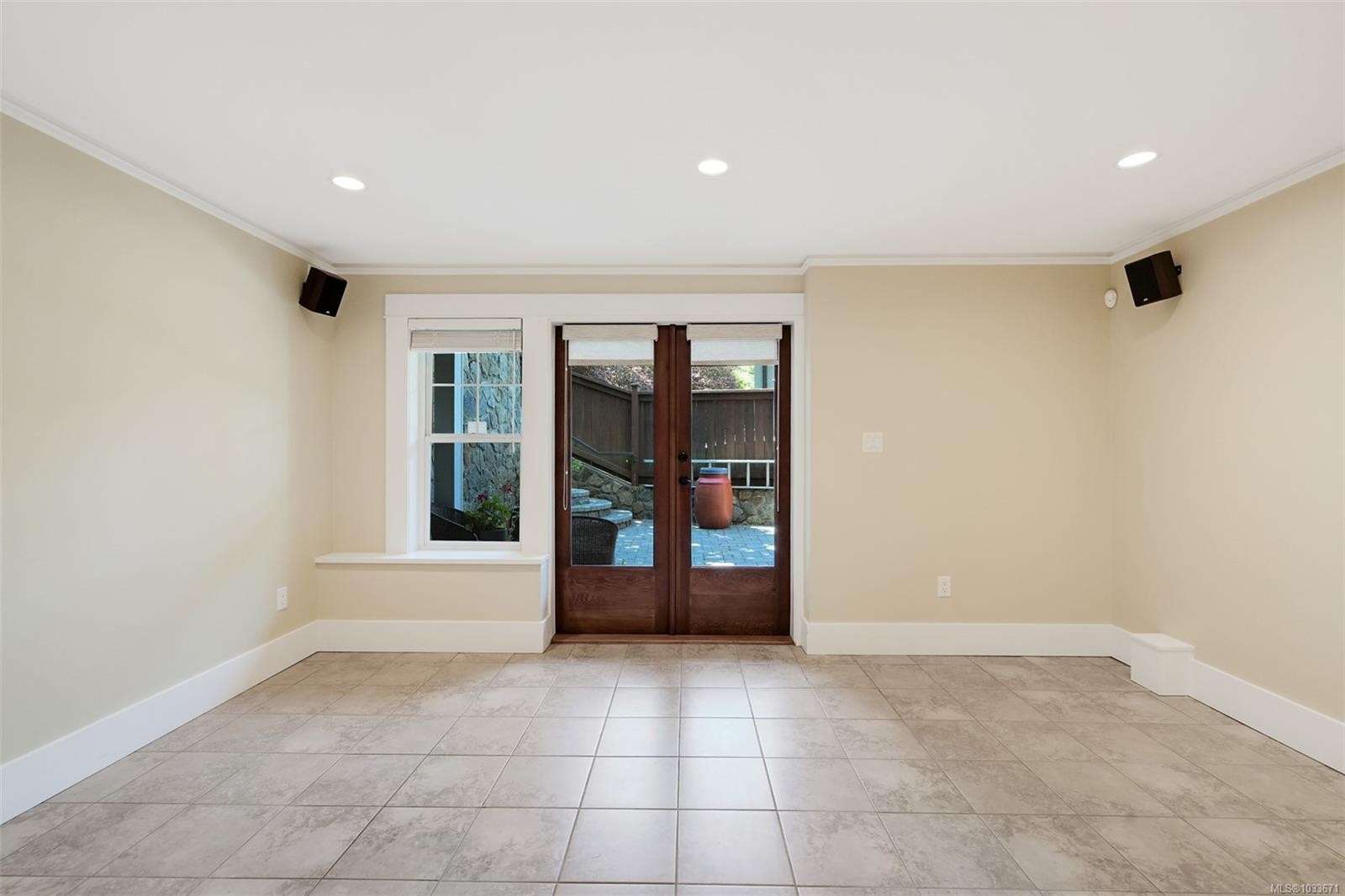12 Briar Pl, Victoria, BC