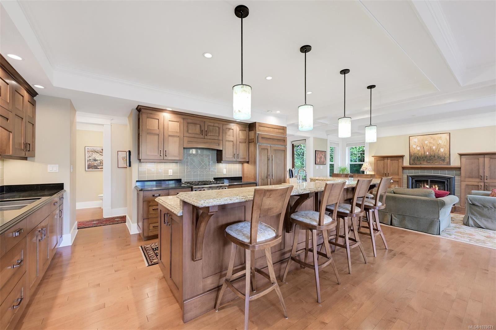 12 Briar Pl, Victoria, BC