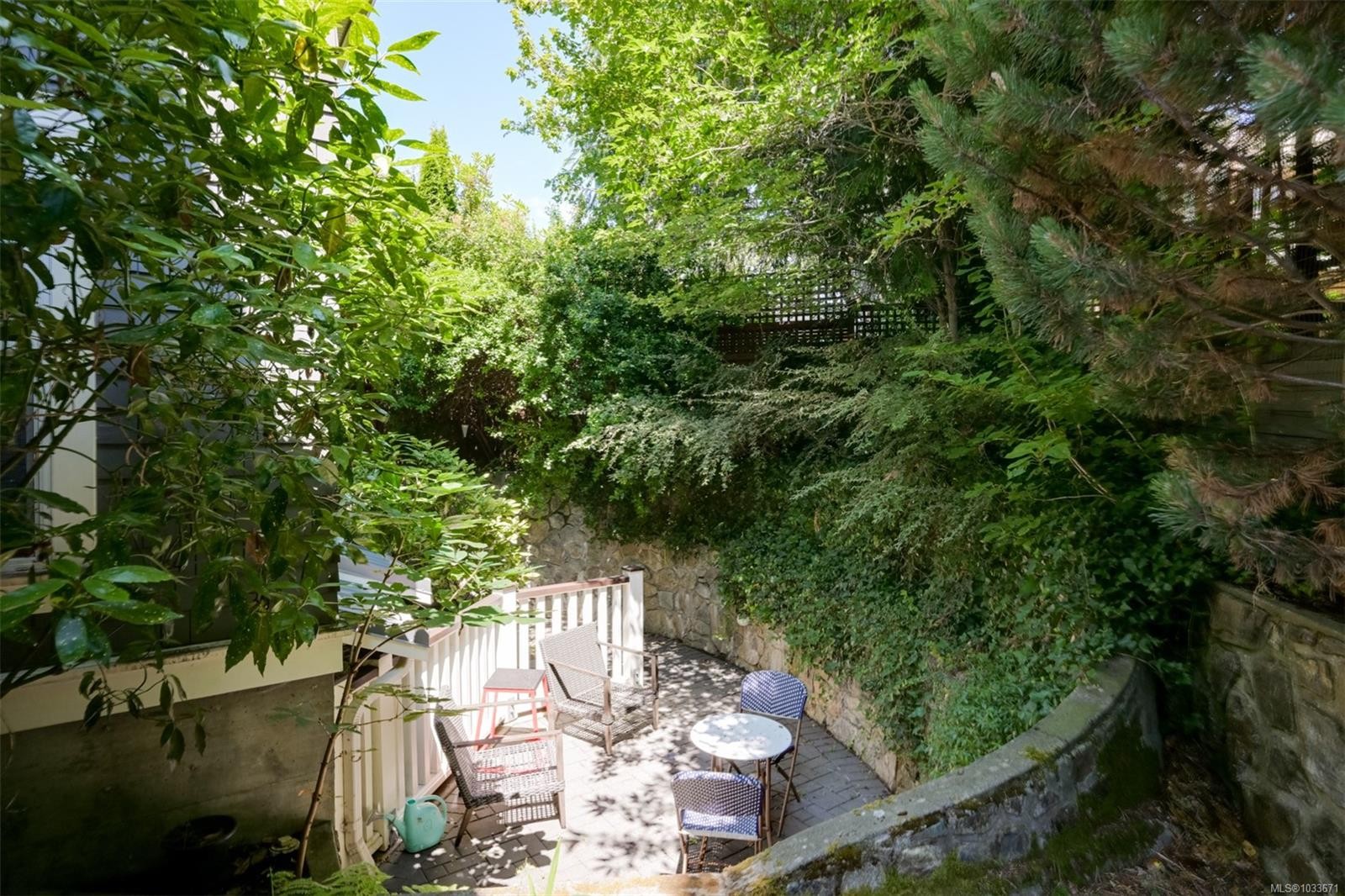 12 Briar Pl, Victoria, BC
