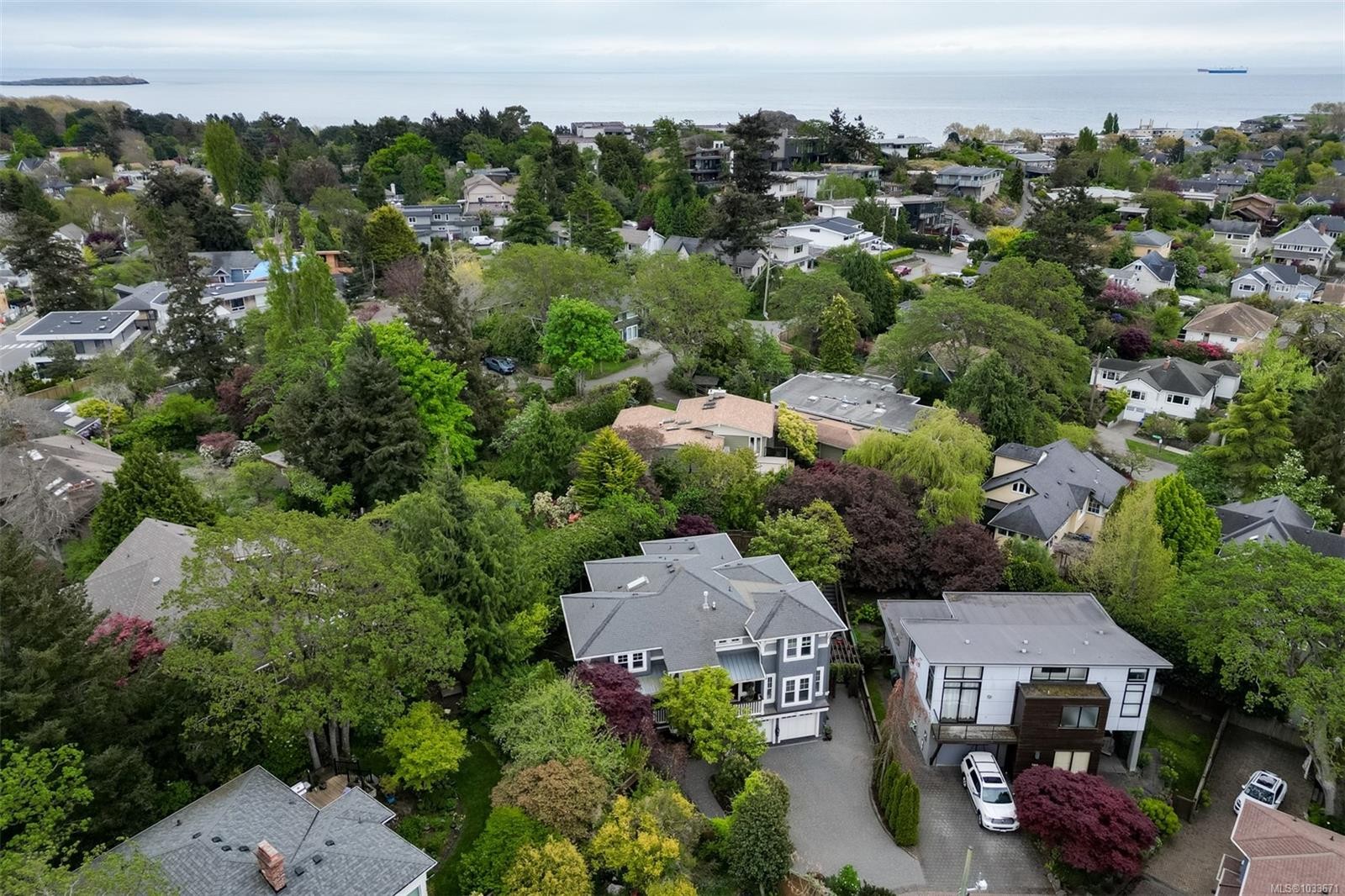12 Briar Pl, Victoria, BC
