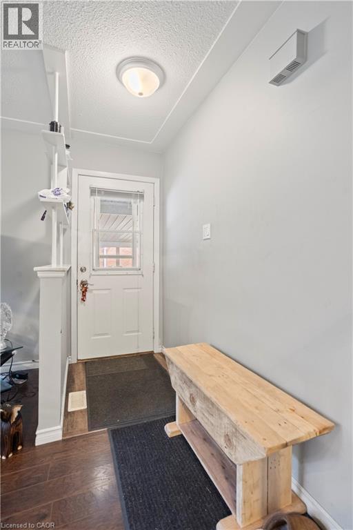 179 Vancouver Street, London, ON - Indoor Photo Showing Other Room