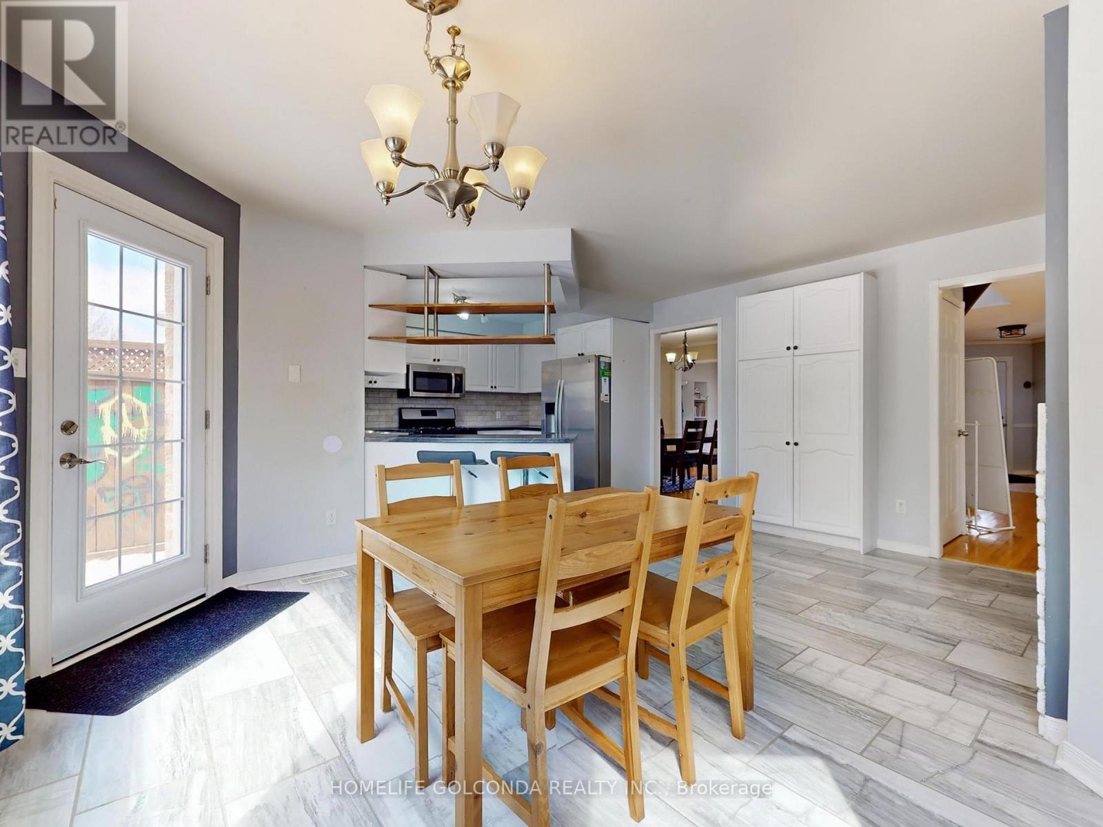 39 Etherington Crescent, Barrie, ON - Indoor Photo Showing Dining Room