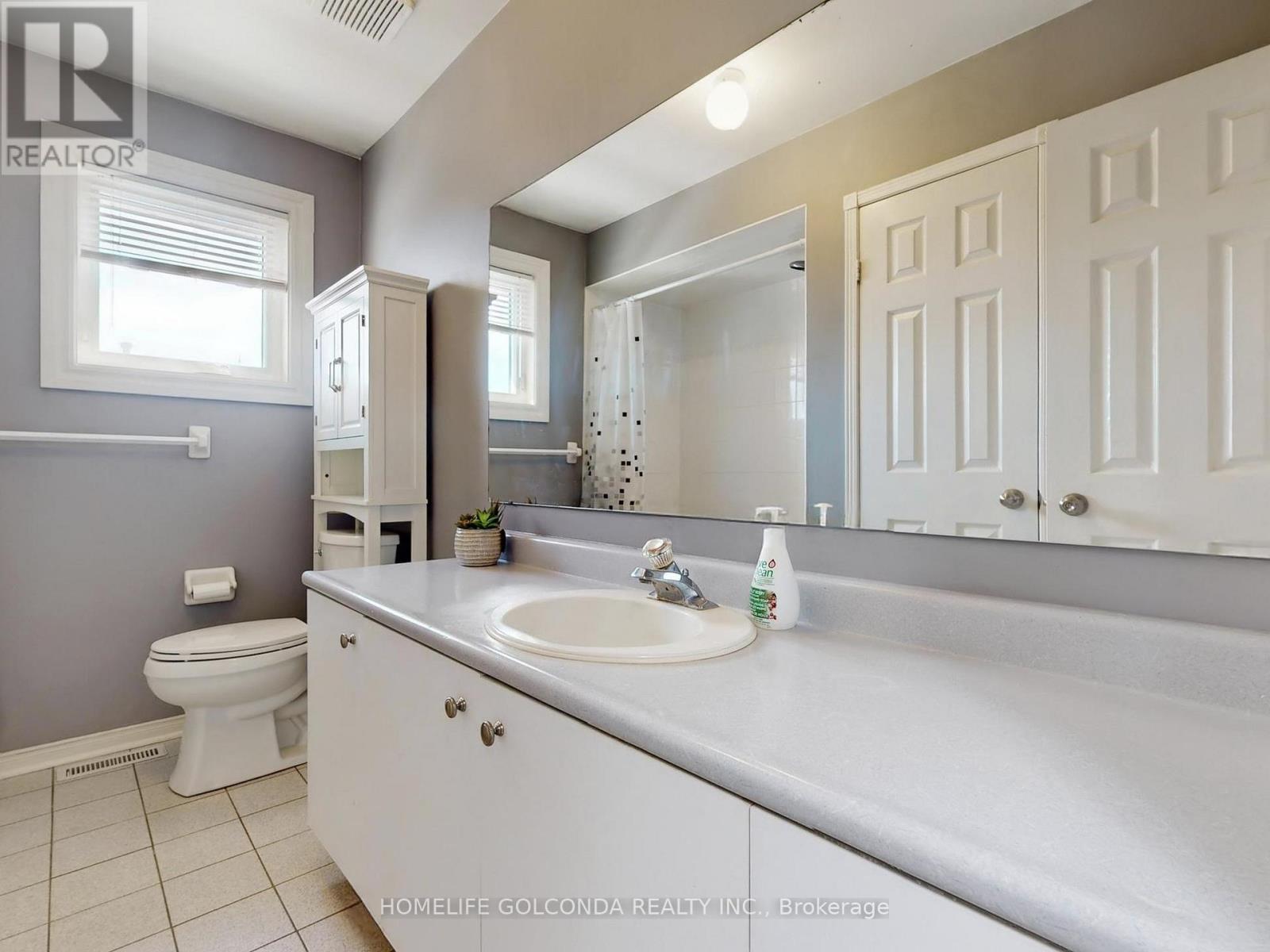 39 Etherington Crescent, Barrie, ON - Indoor Photo Showing Bathroom