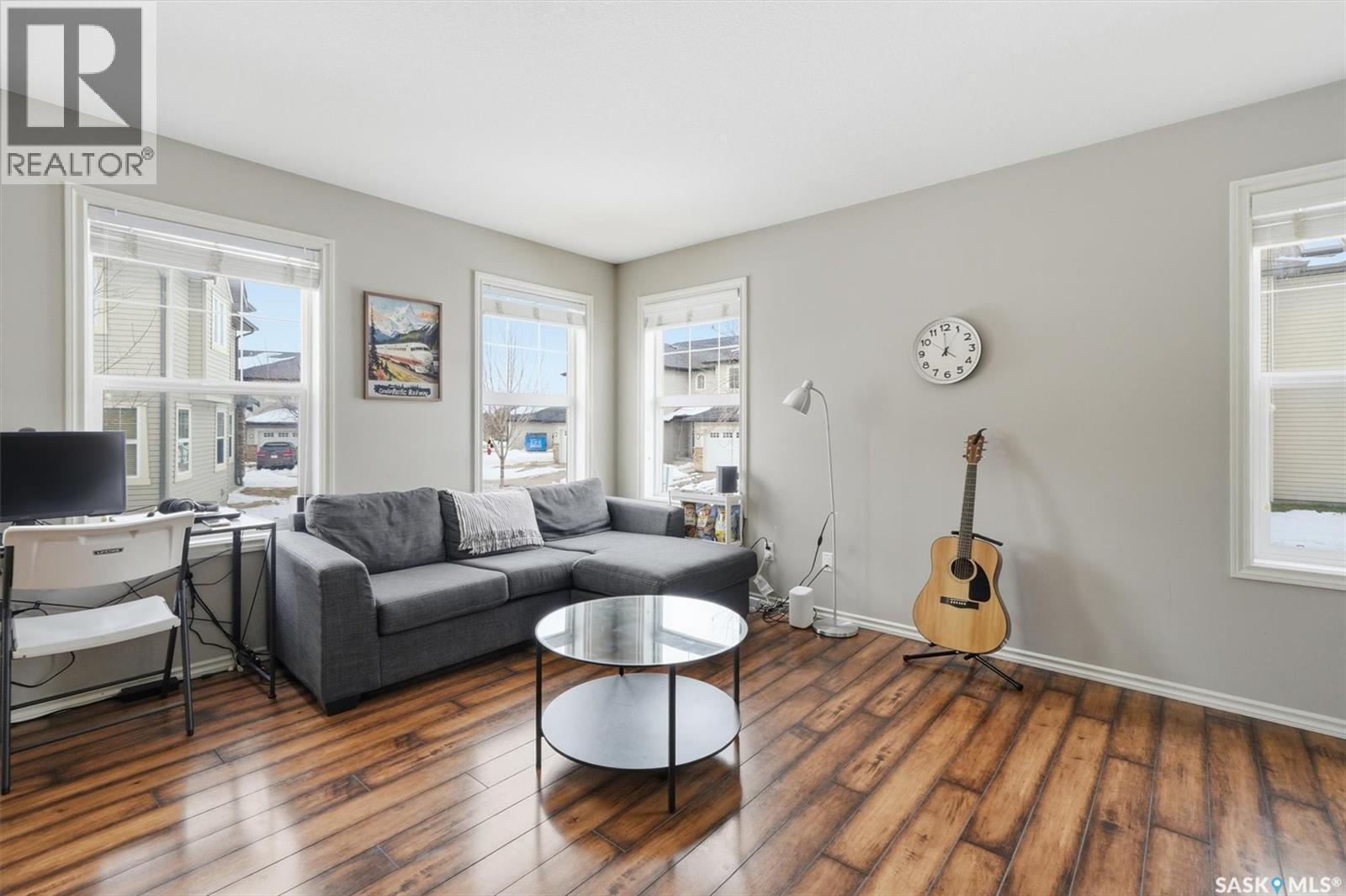 405 615 Lynd Crescent, Saskatoon, SK - Indoor Photo Showing Living Room
