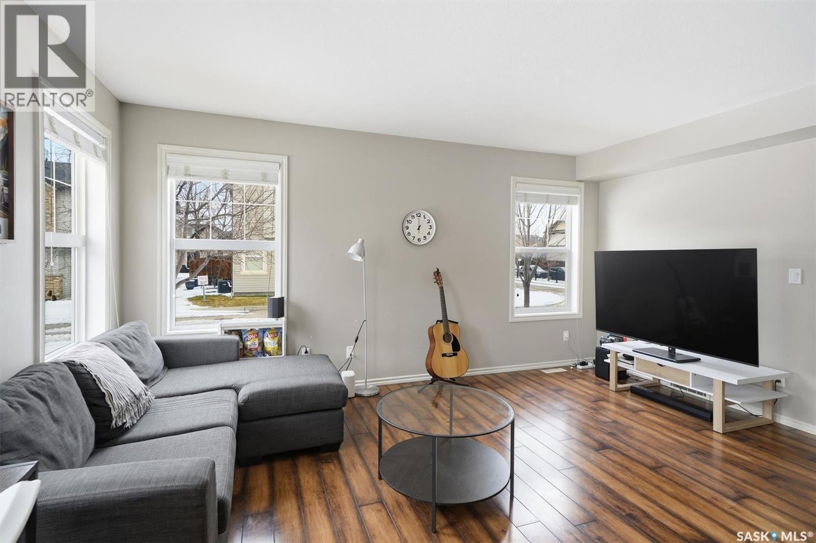 405 615 Lynd Crescent, Saskatoon, SK - Indoor Photo Showing Living Room