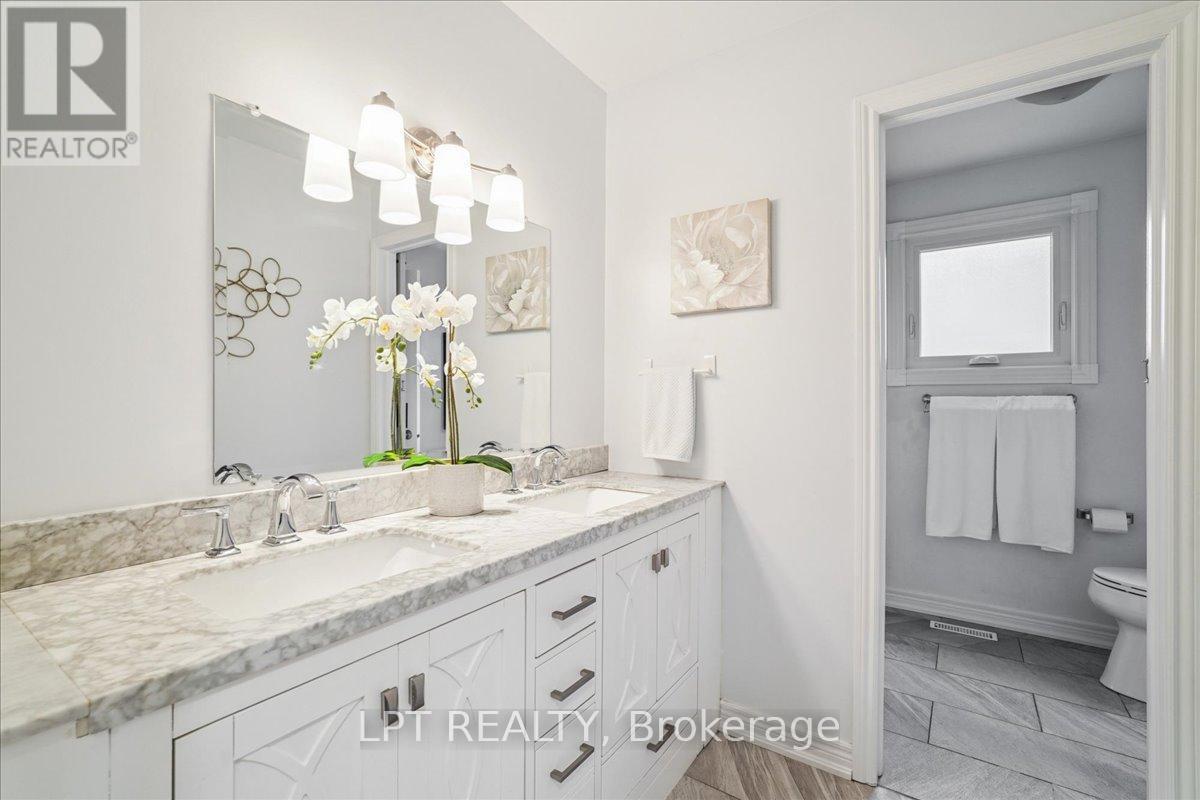 26 Wright Crescent S, Caledon, ON - Indoor Photo Showing Bathroom