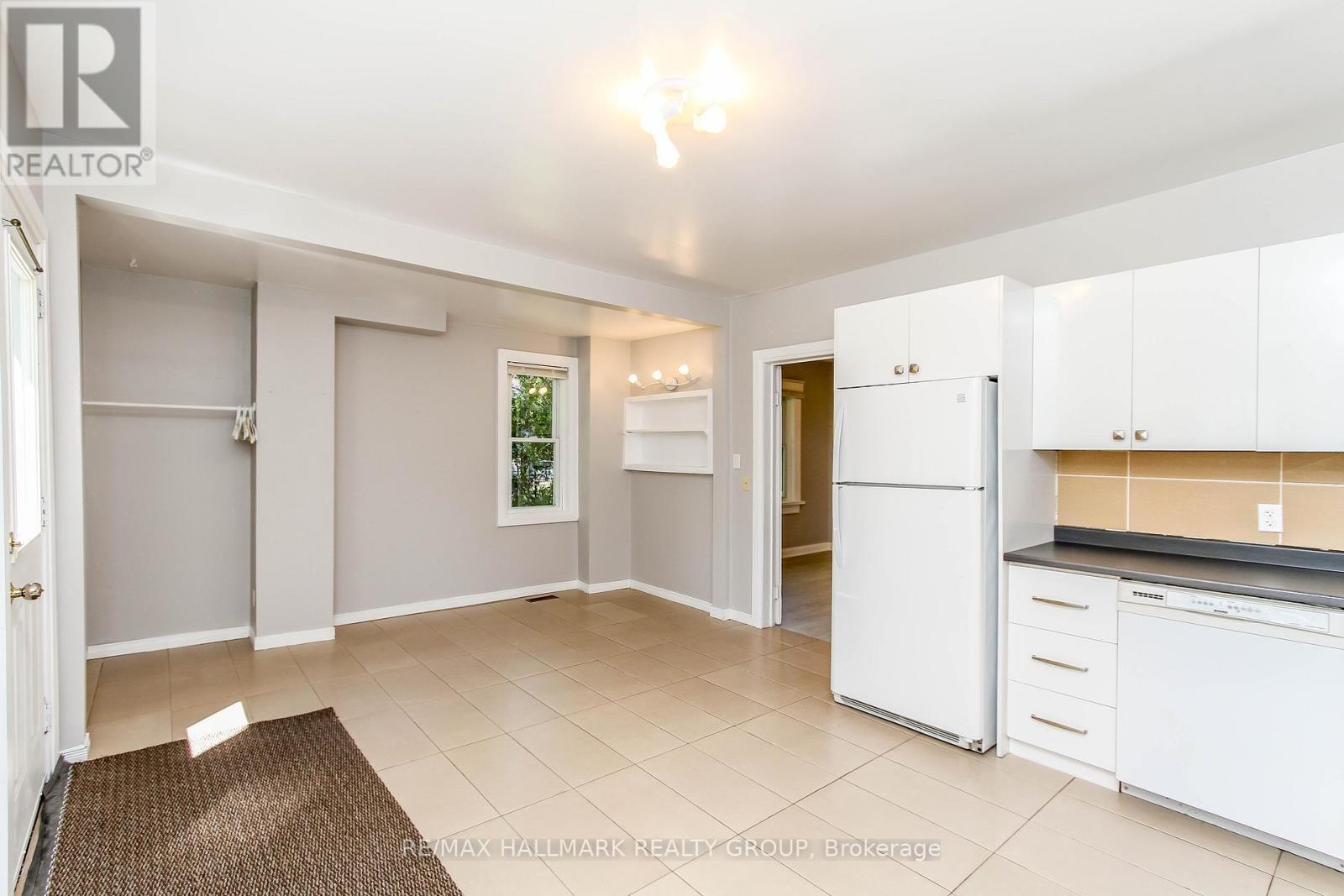 448 Pleasant Park Road, Ottawa, ON - Indoor Photo Showing Kitchen