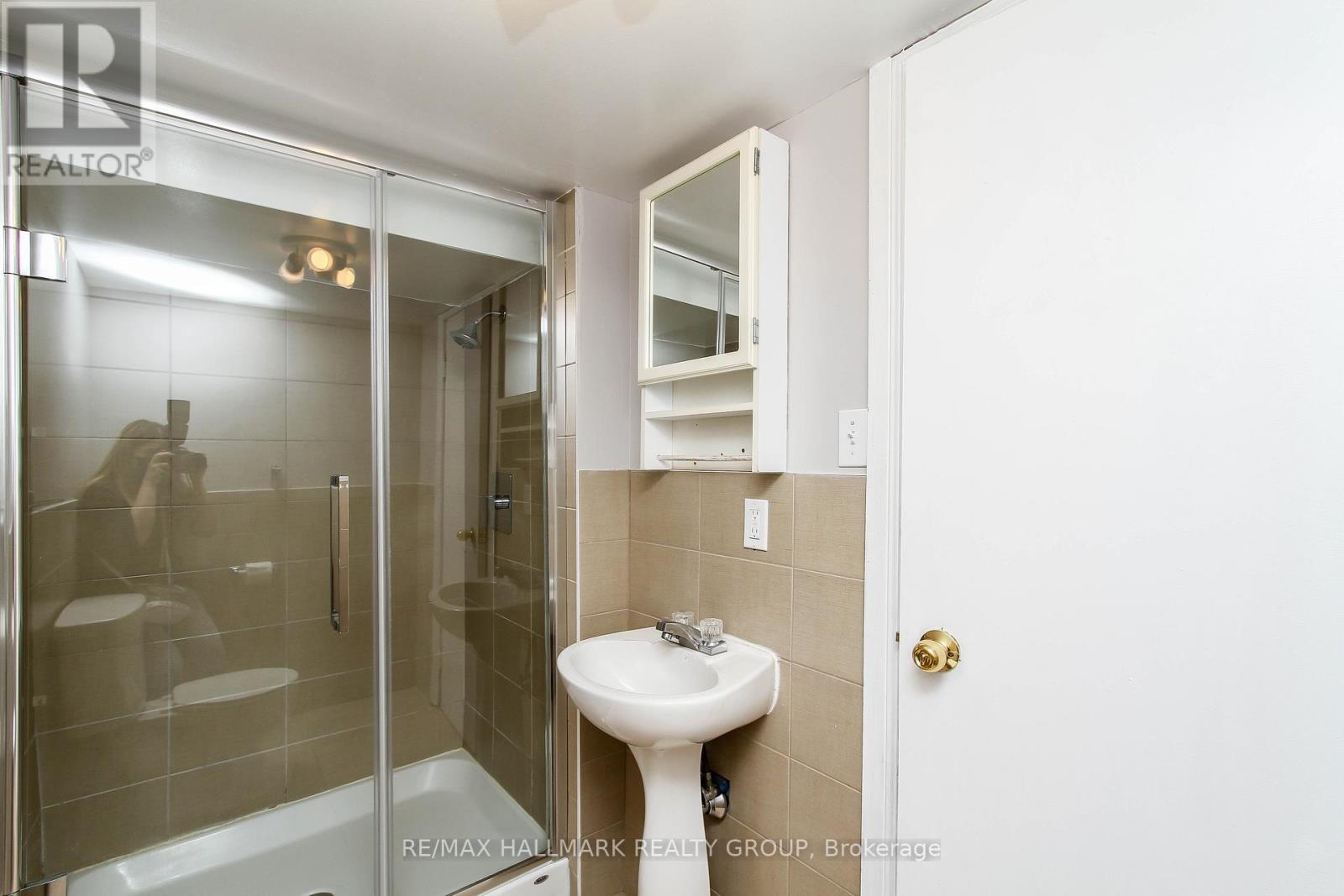 448 Pleasant Park Road, Ottawa, ON - Indoor Photo Showing Bathroom