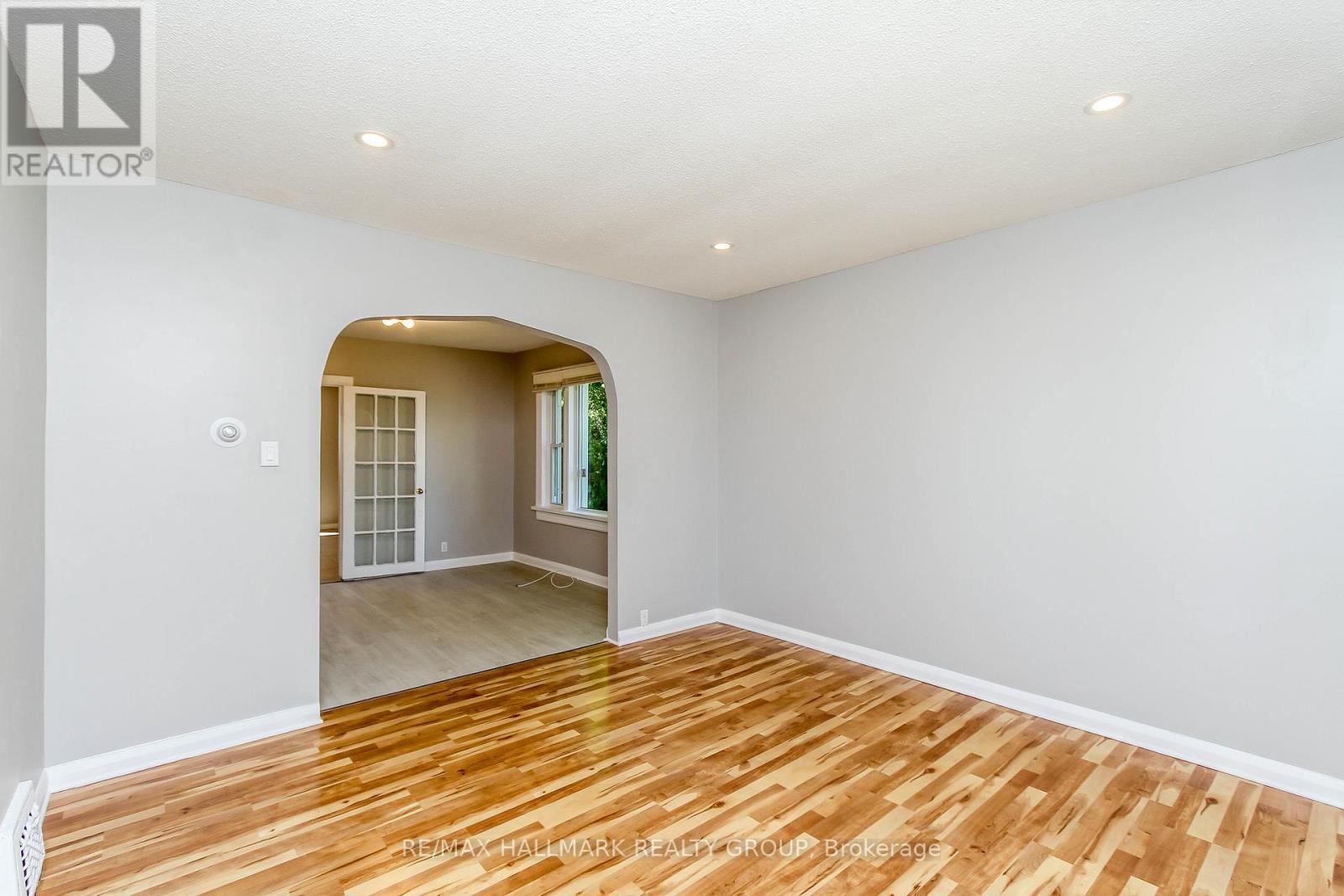 448 Pleasant Park Road, Ottawa, ON - Indoor Photo Showing Other Room