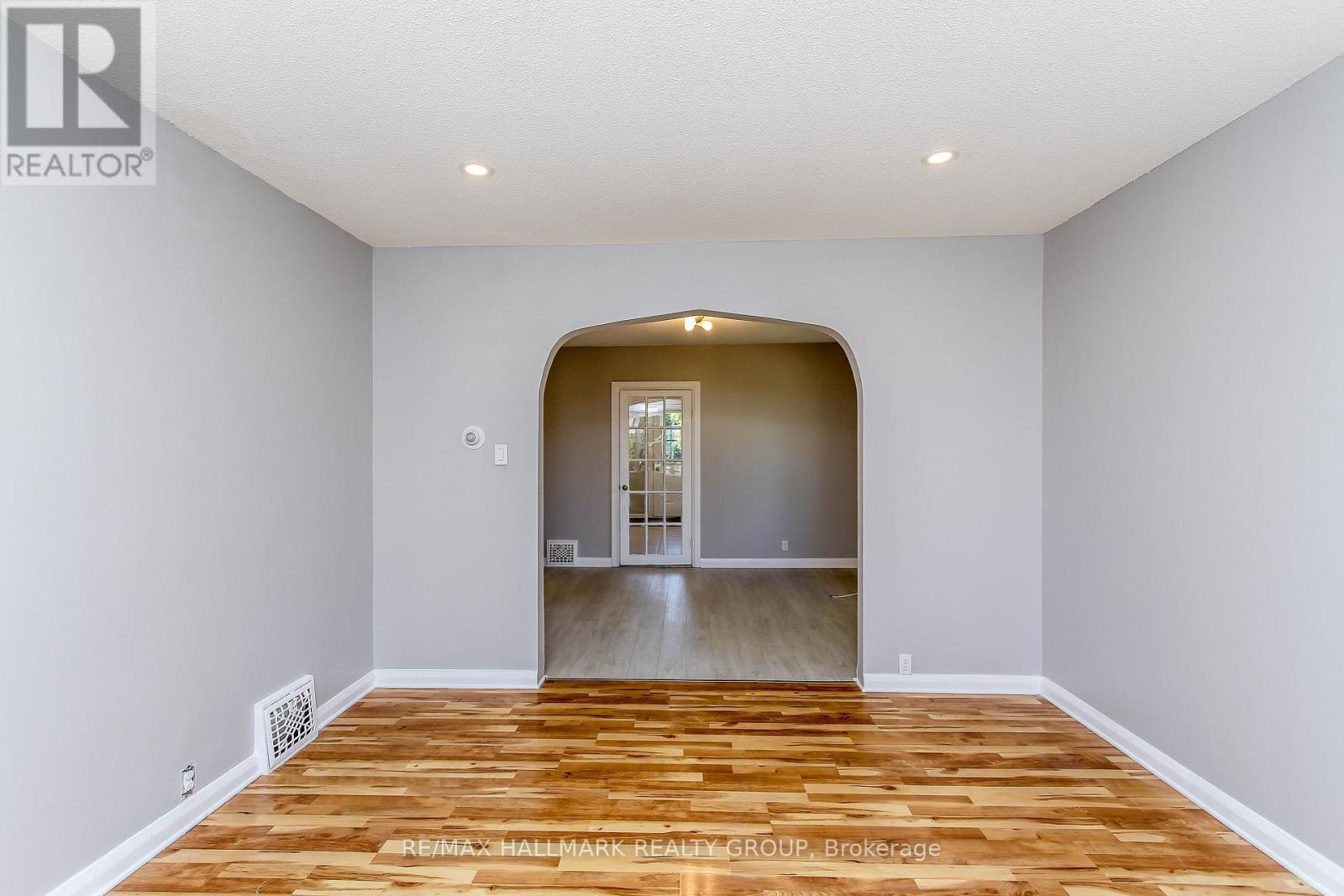 448 Pleasant Park Road, Ottawa, ON - Indoor Photo Showing Other Room