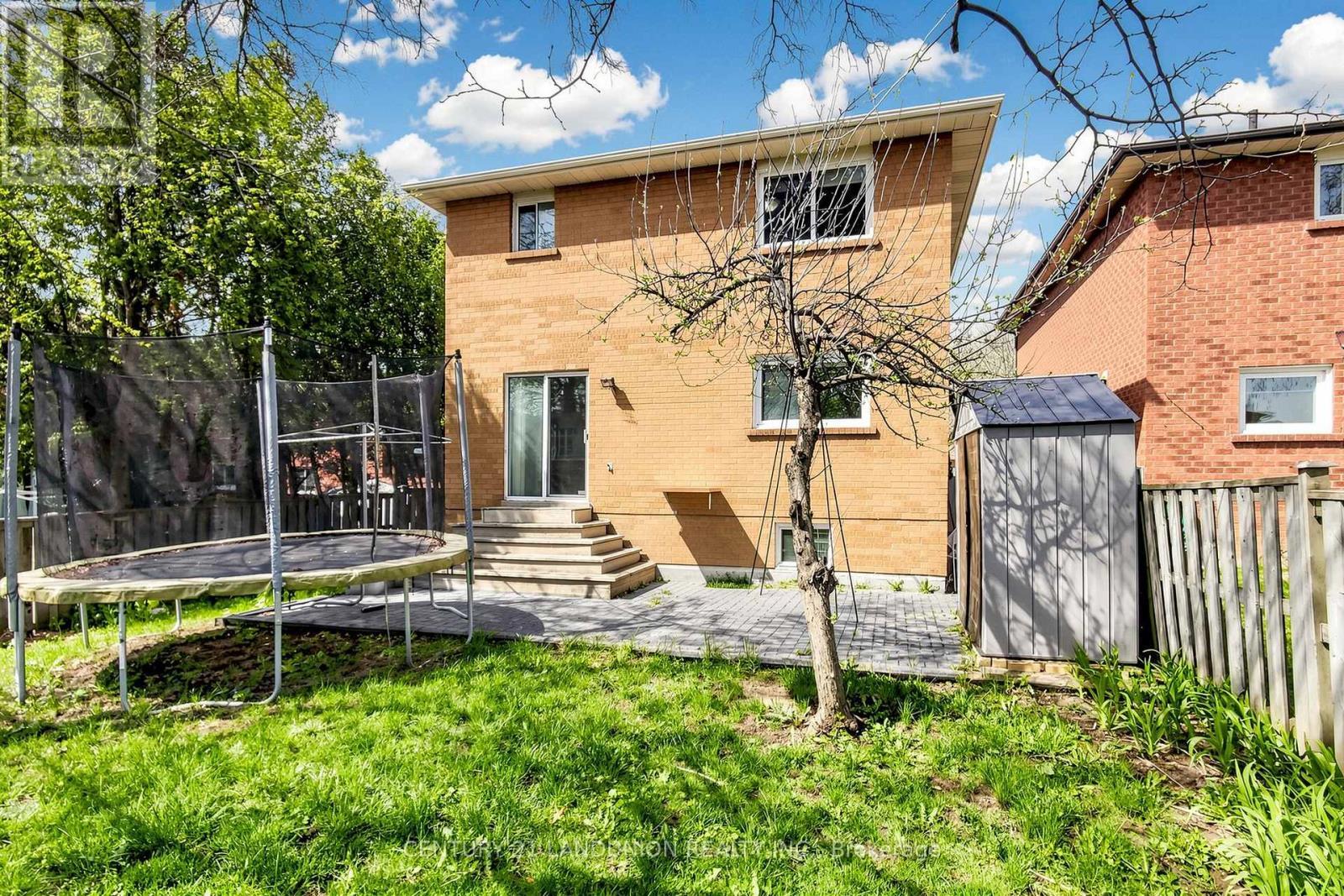 329 Atha Avenue, Richmond Hill, ON - Outdoor