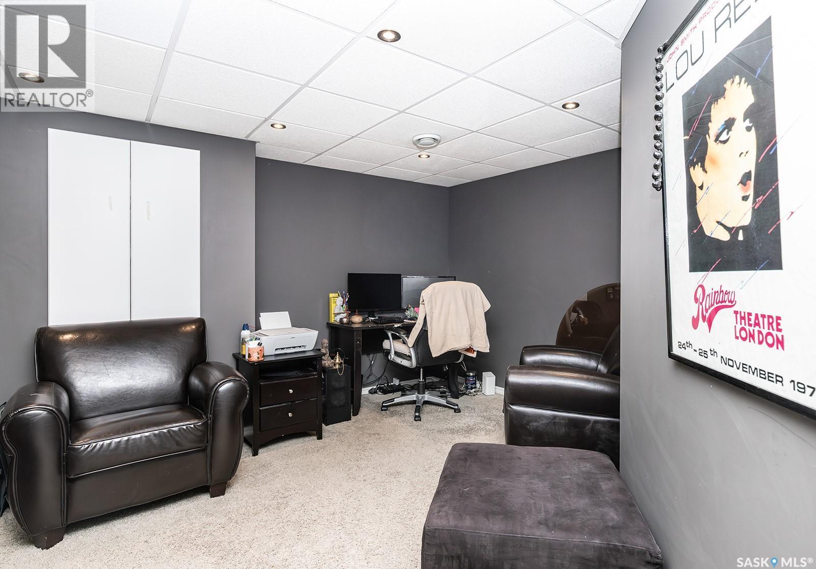 214 615 Lynd Crescent, Saskatoon, SK - Indoor