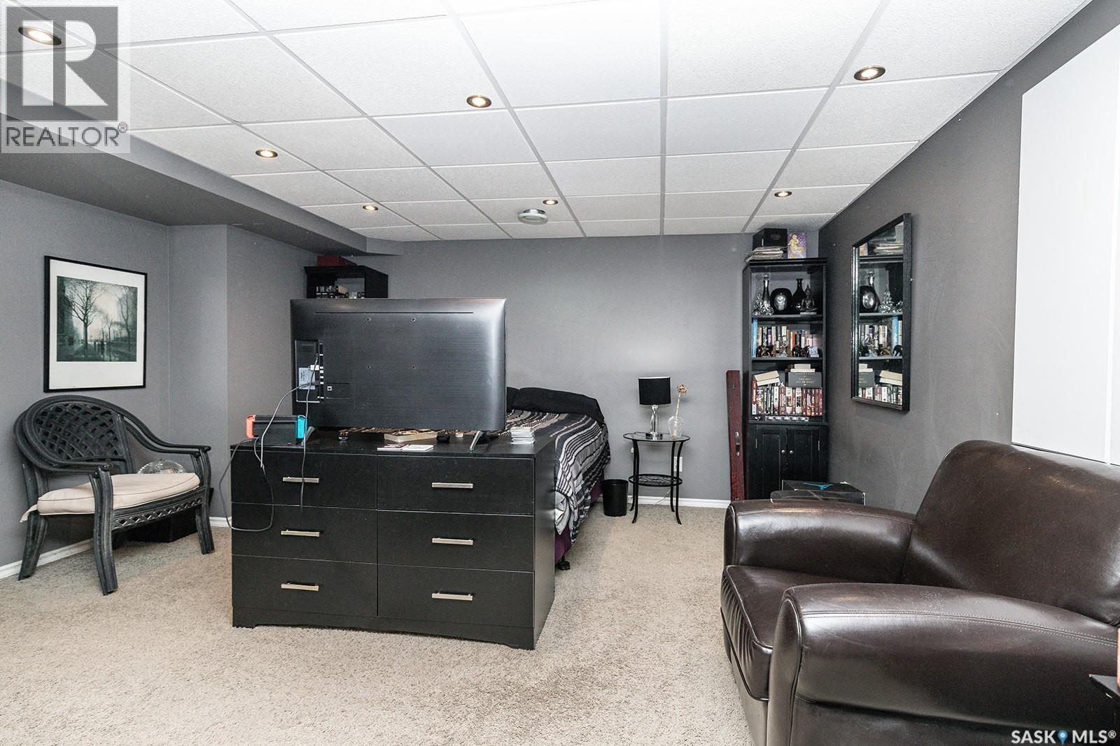214 615 Lynd Crescent, Saskatoon, SK - Indoor