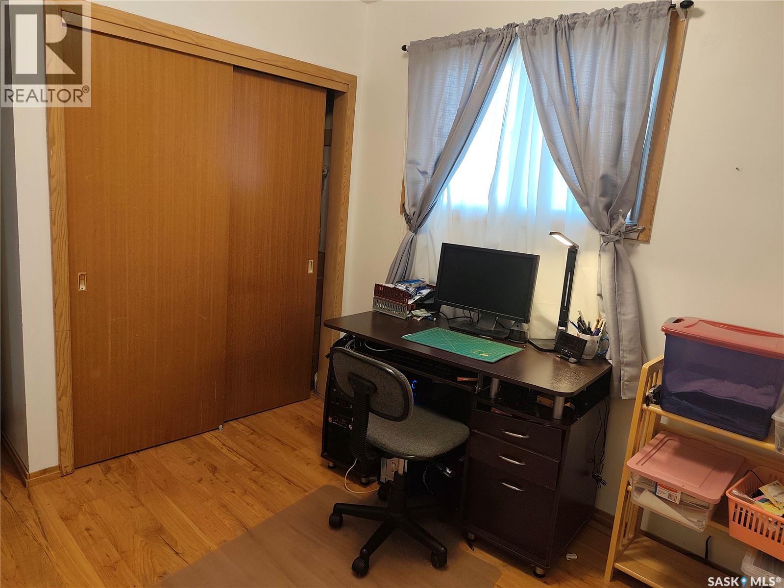 1113 Jubilee Drive, Swift Current, SK - Indoor Photo Showing Office