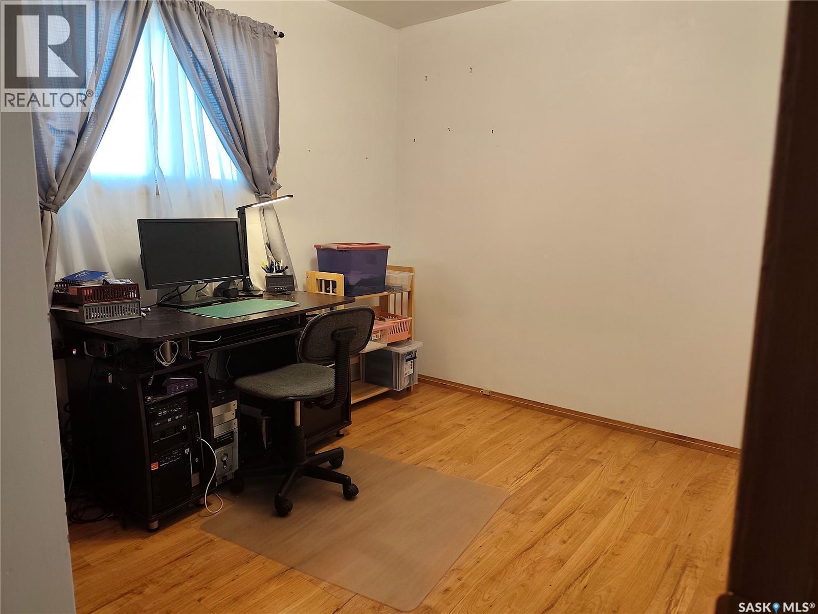 1113 Jubilee Drive, Swift Current, SK - Indoor Photo Showing Office