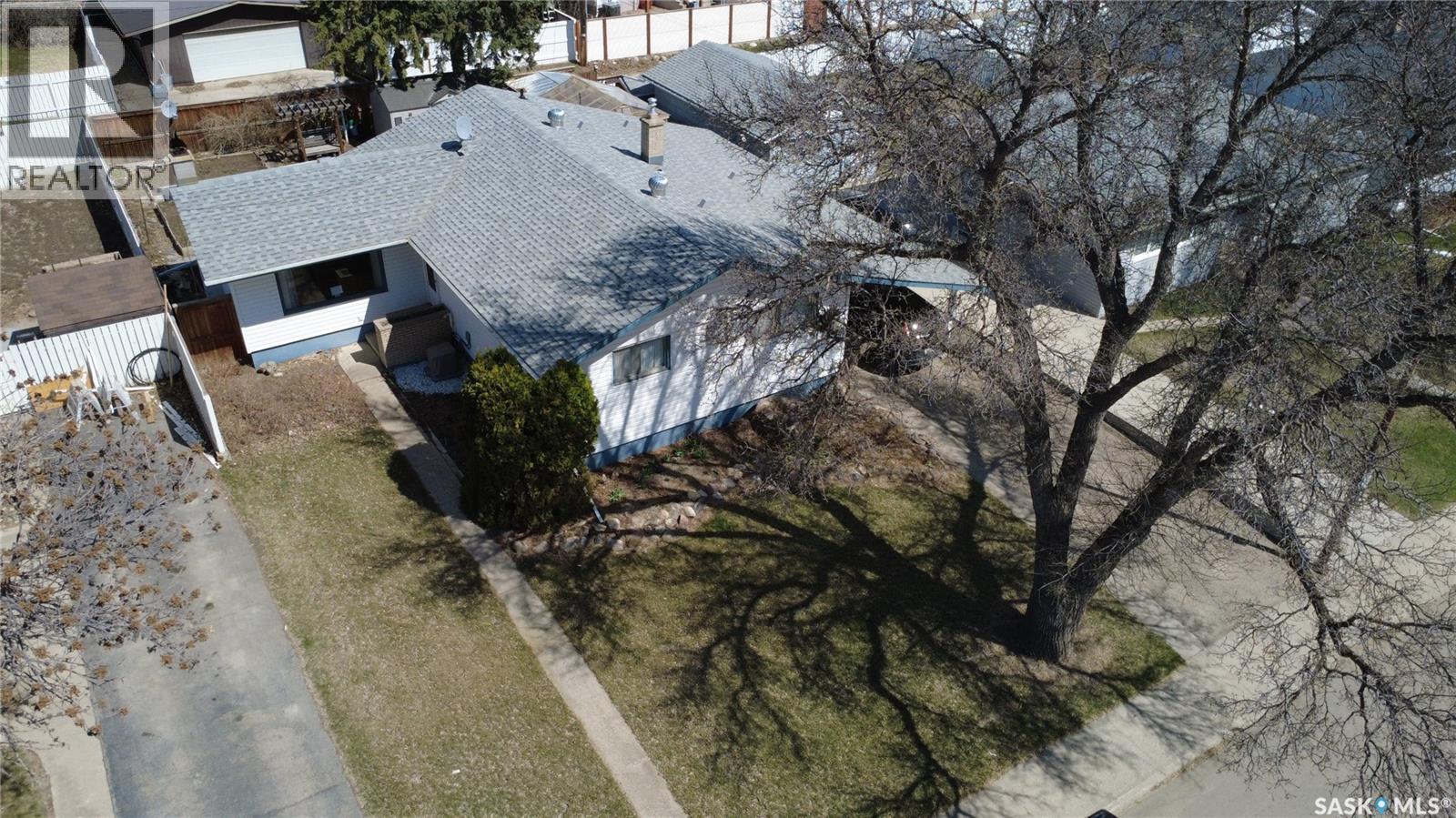 1113 Jubilee Drive, Swift Current, SK - Outdoor