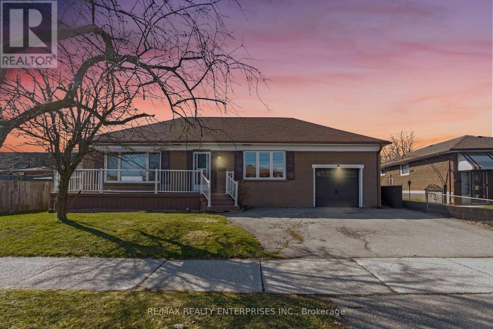 951 Atwater Avenue, Mississauga, ON - Outdoor With Deck Patio Veranda
