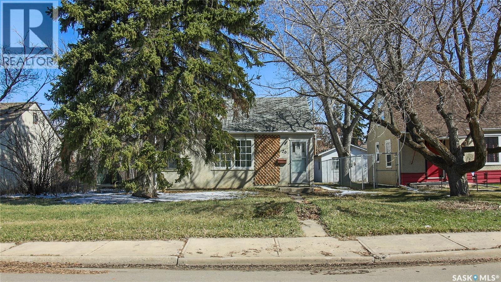 20 Cecil Crescent, Regina, SK - Outdoor