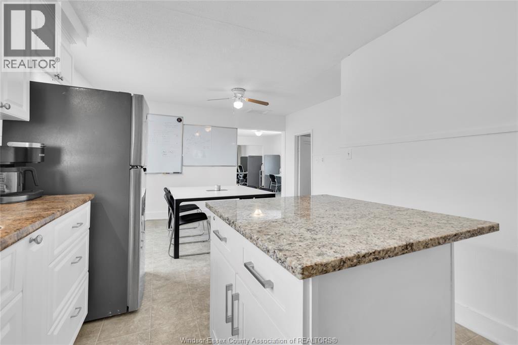 9572 Tecumseh Road, Windsor, ON
