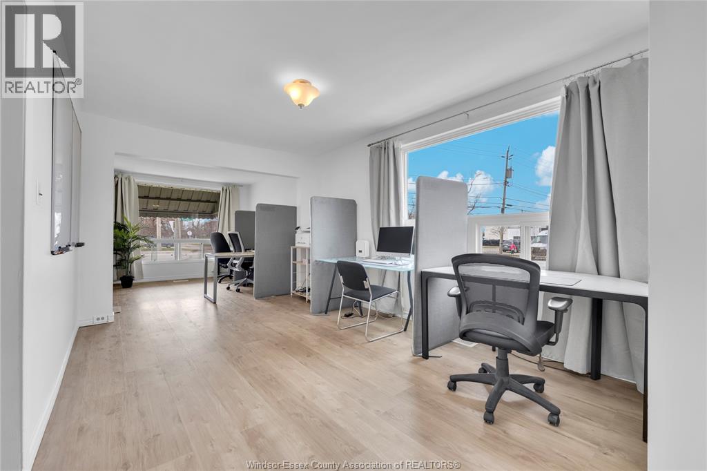 9572 Tecumseh Road, Windsor, ON