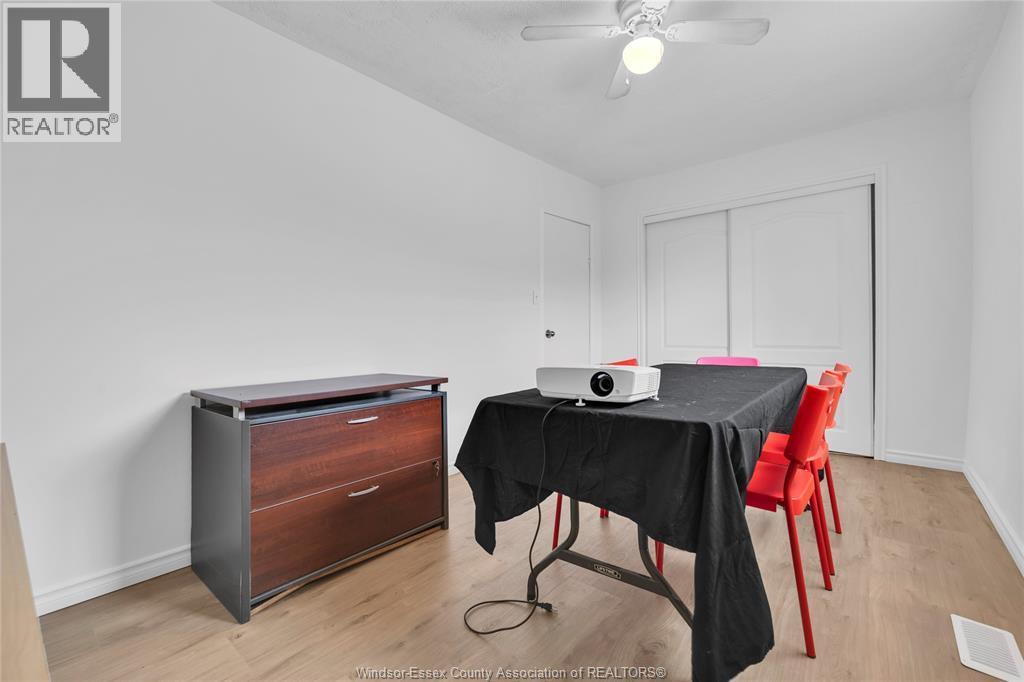 9572 Tecumseh Road, Windsor, ON