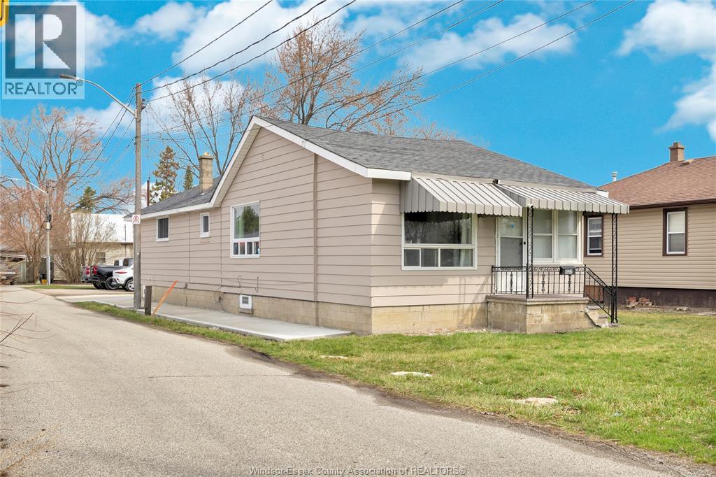 9572 Tecumseh Road, Windsor, ON