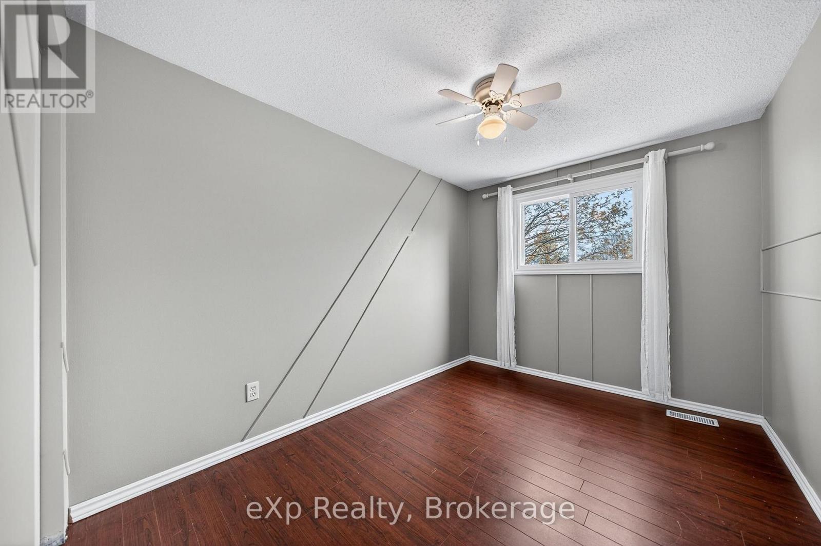111 Connelly Drive, Kitchener, ON - Indoor Photo Showing Other Room