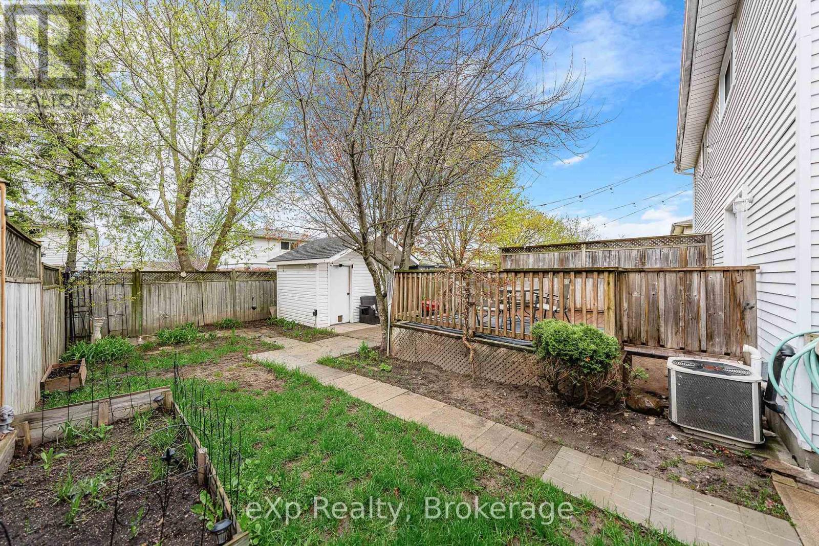 111 Connelly Drive, Kitchener, ON - Outdoor