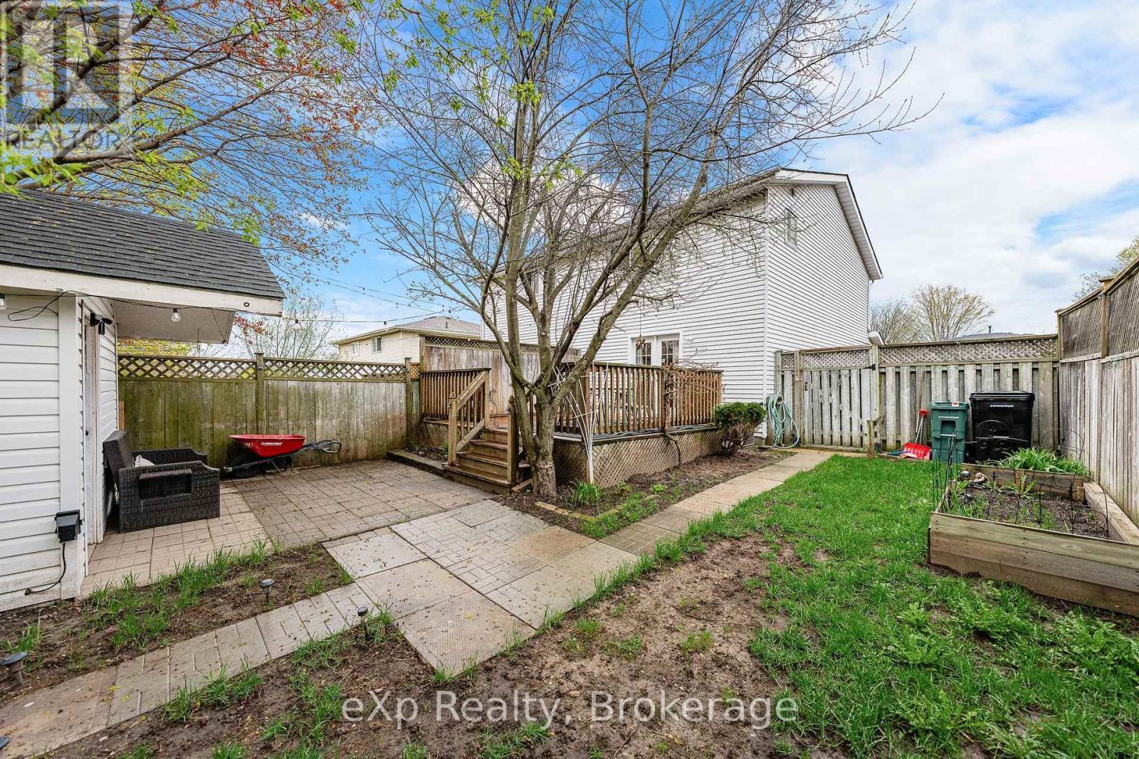 111 Connelly Drive, Kitchener, ON - Outdoor