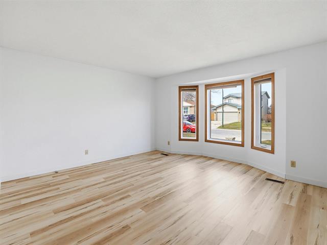 151 Penfold Cr, Winnipeg, MB