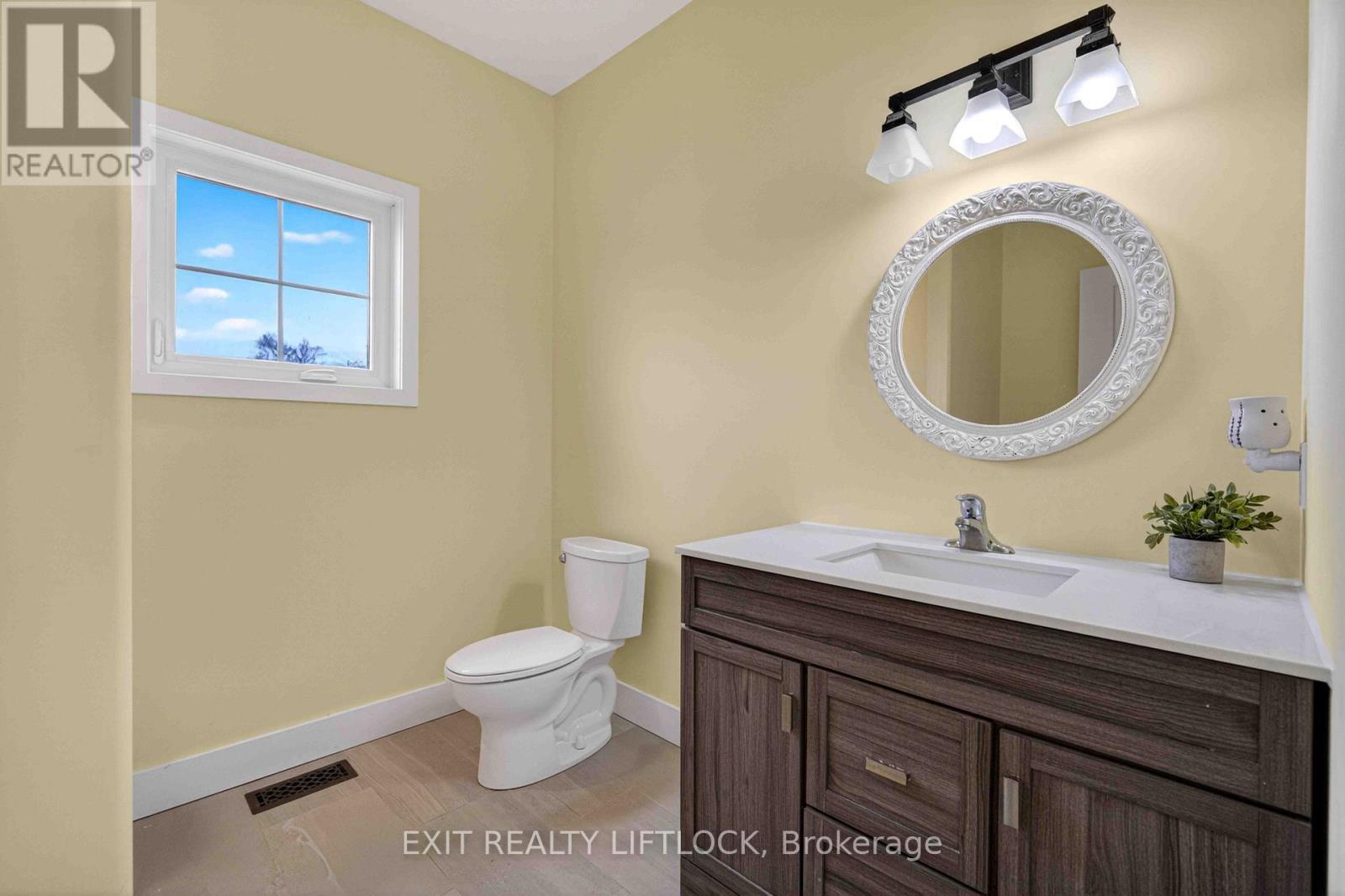 Primary Ensuite - 1479 Webster Road, Douro-Dummer, ON