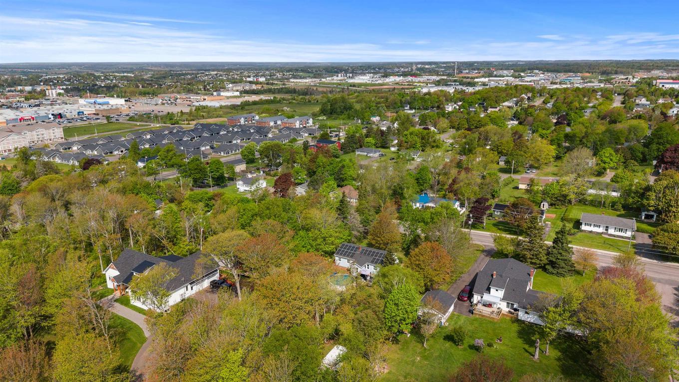 16 Oak Drive, Charlottetown, PE