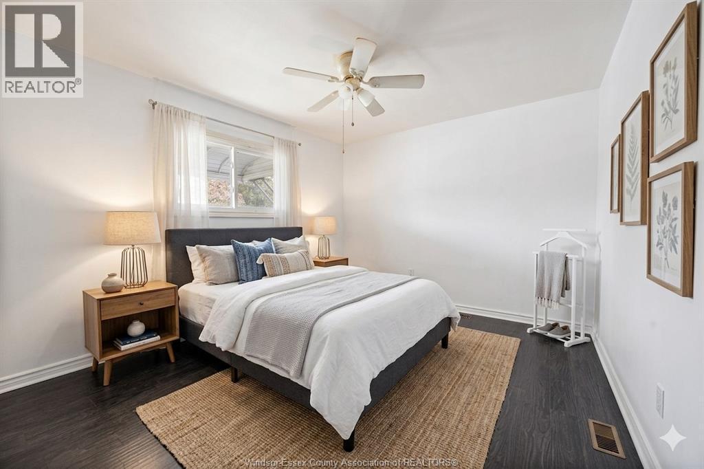 2270 Marentette, Windsor, ON - Indoor Photo Showing Bedroom