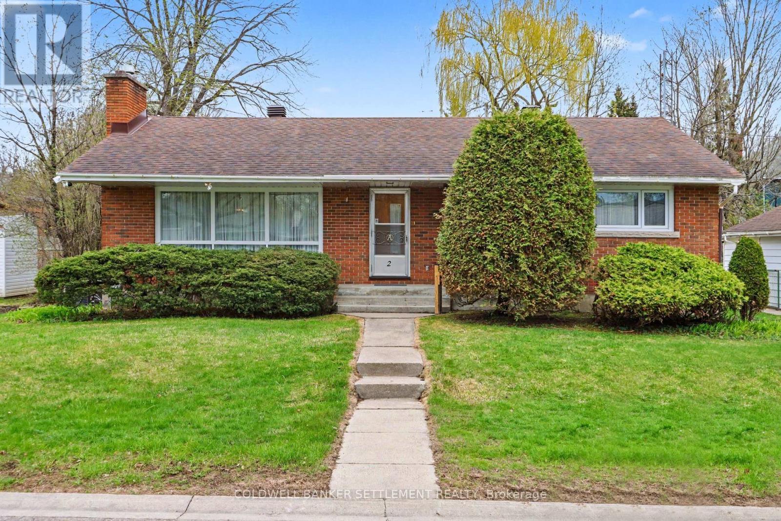 2 Glenview Crescent, Perth, ON - Outdoor With Deck Patio Veranda