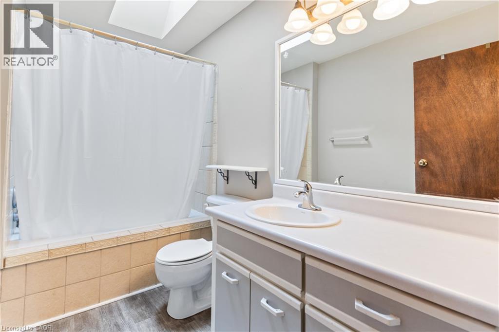 APRTMENT BATHROOM - 10 Glebe Street, Cambridge, ON