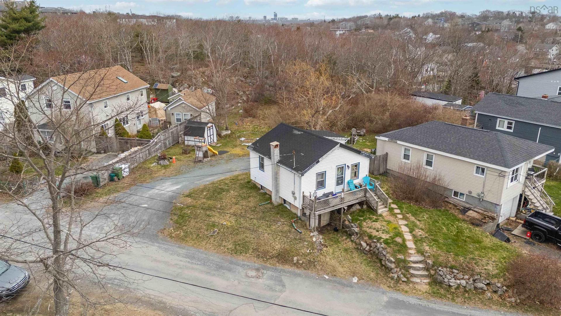1 Trelyn Road, Halifax, NS
