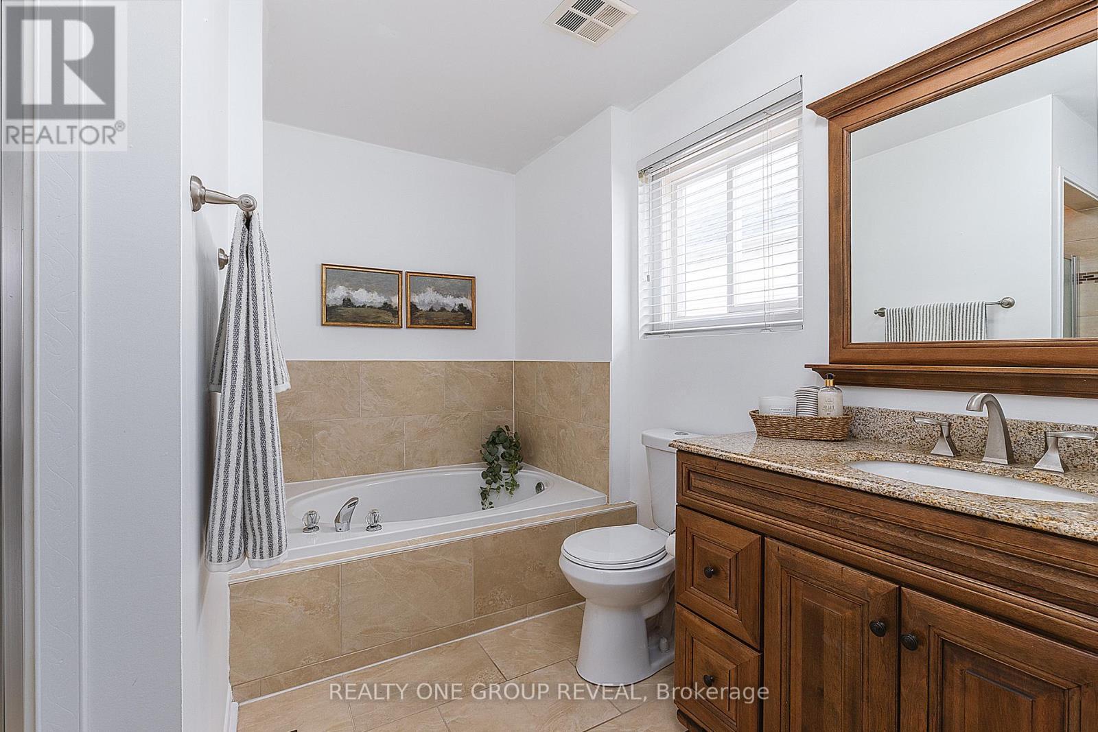 Ensuite - 37 Wetherburn Drive, Whitby, ON - Indoor Photo Showing Bathroom